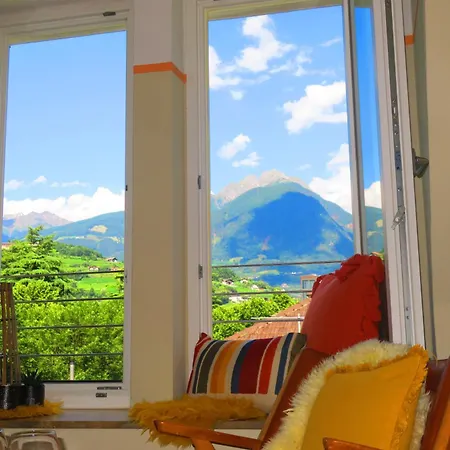 Apartment 3-zimmer-appartement In Privatvilla, Zentrum, Kostenloser Parkplatz Mit Gaestekarte Merano